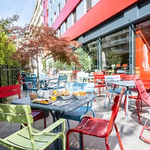*** Otel Ibis Centre Nations İsviçre