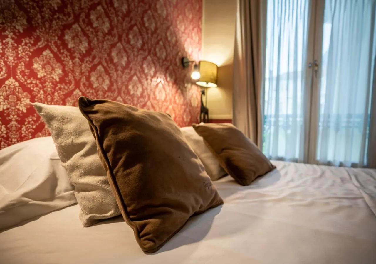 Nouvel Hotel Paris 3*,
